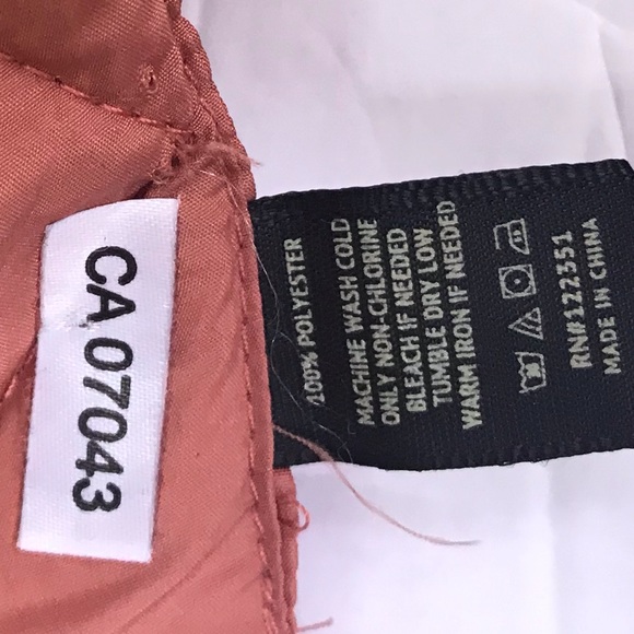 Quilted NEW Down Scarf Wrap Shawl Neutral Oversized Puffy Warm Cozy Minimalist - Picture 7 of 7